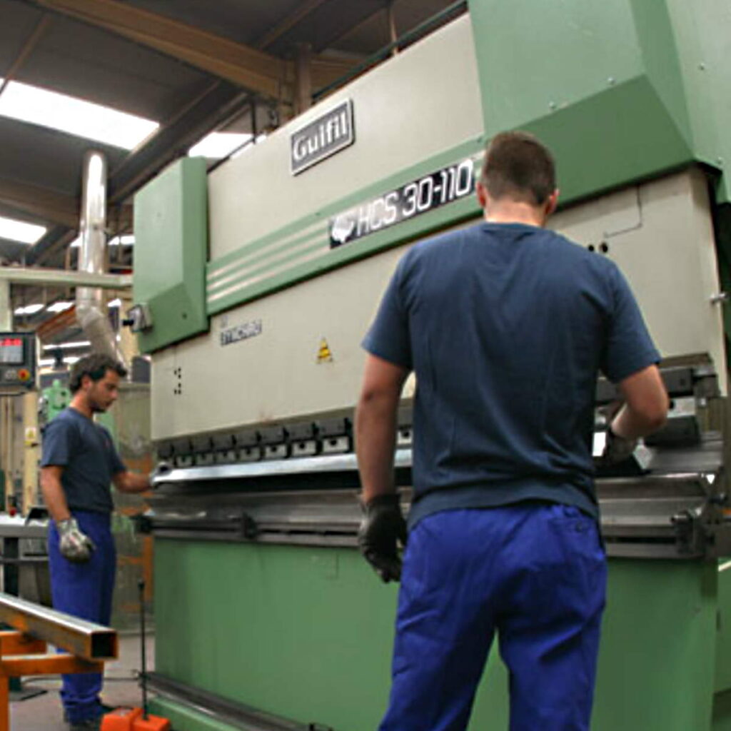 TRABAJOS DE MATRICERÍA EN PRENSA LAEF 1